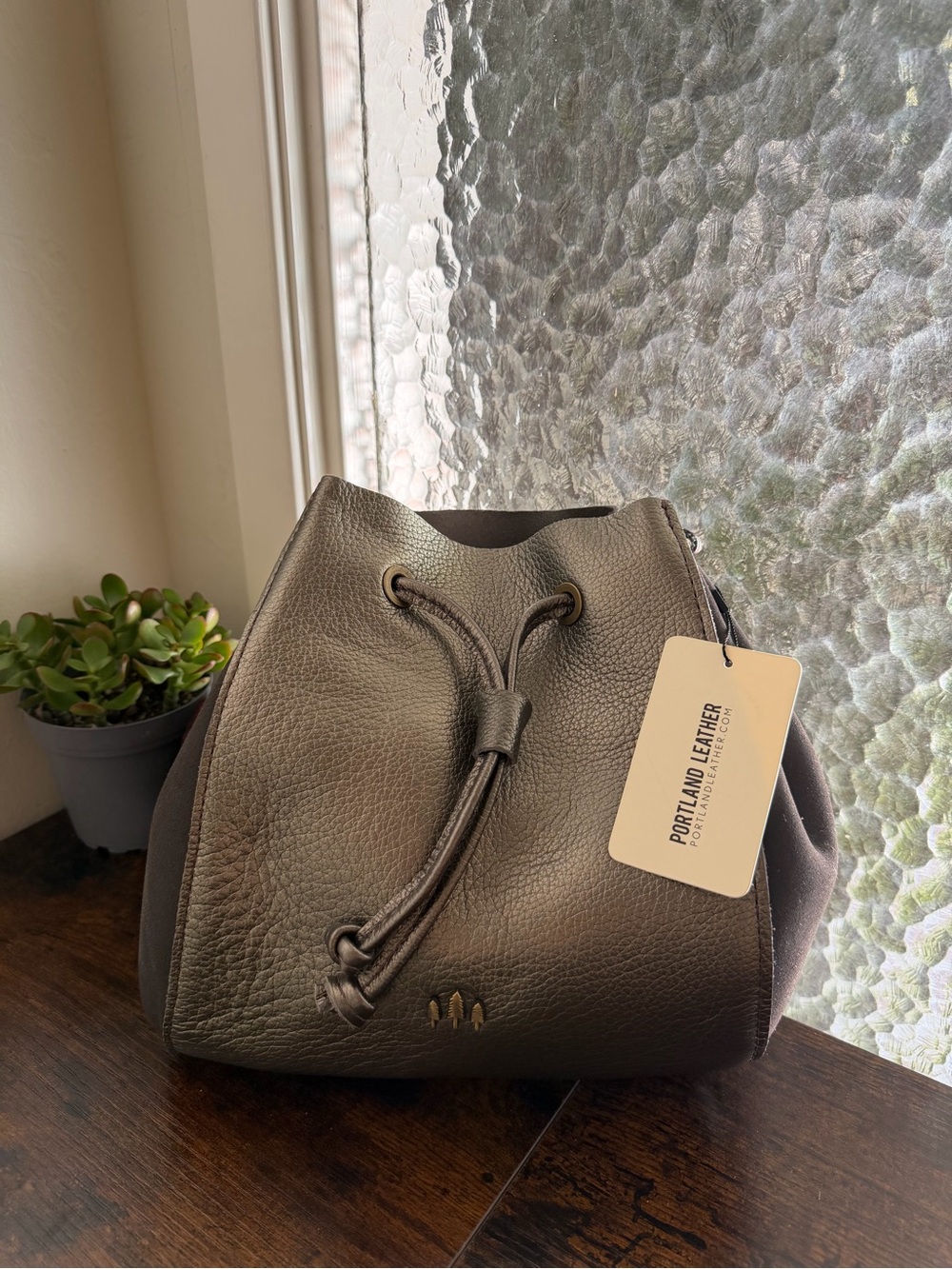Portland Leather Goods Stardust Nest bucket bag